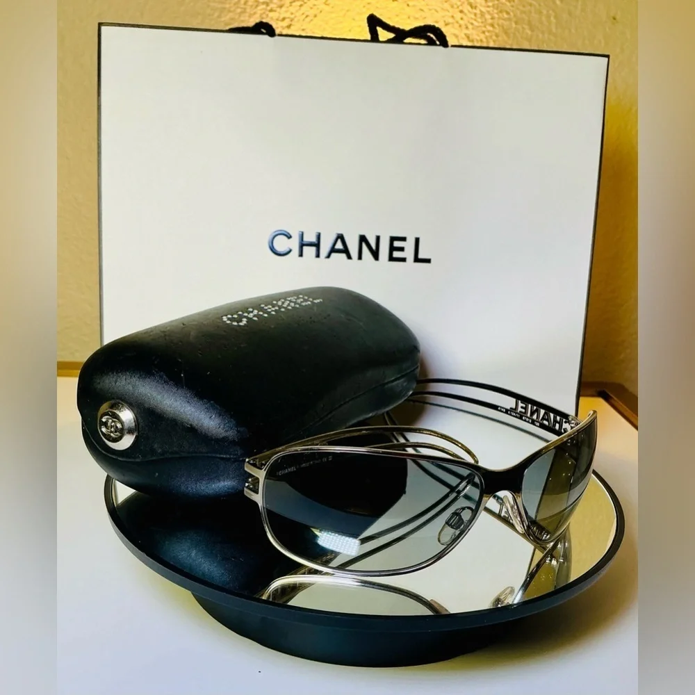 Chanel Vintage Sunglasses – Silver Frame, Gradient Lens, Unisex, Authentic
